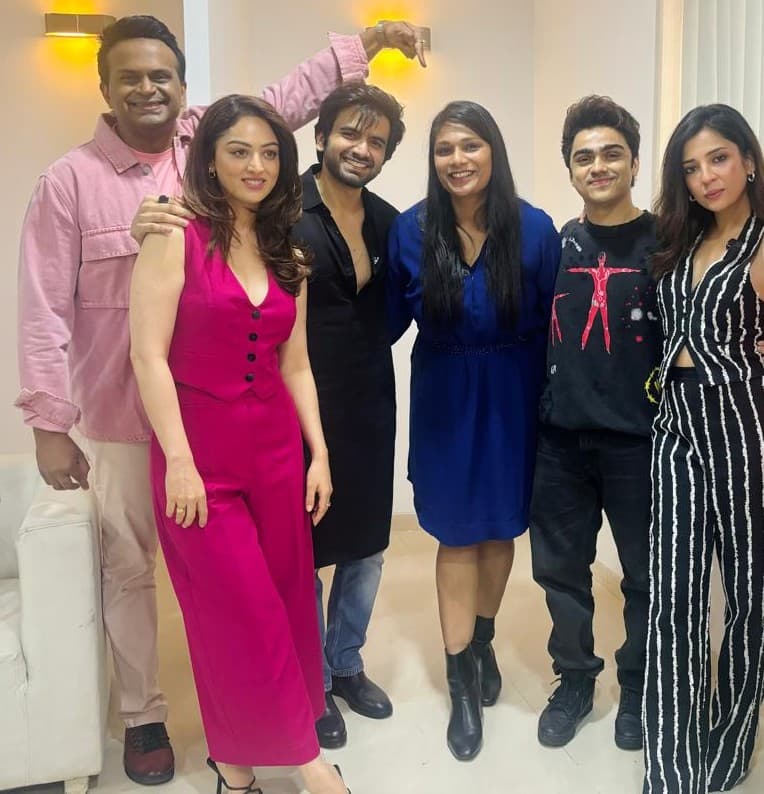 OTT Round Table Scenes